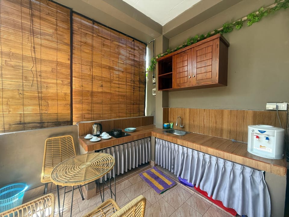 Kitchen or kitchenette, kitchen
