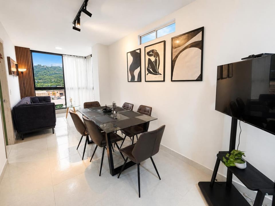 Communal lounge/ TV room, TV and multimedia, Living room, Seating area, Evening entertainment