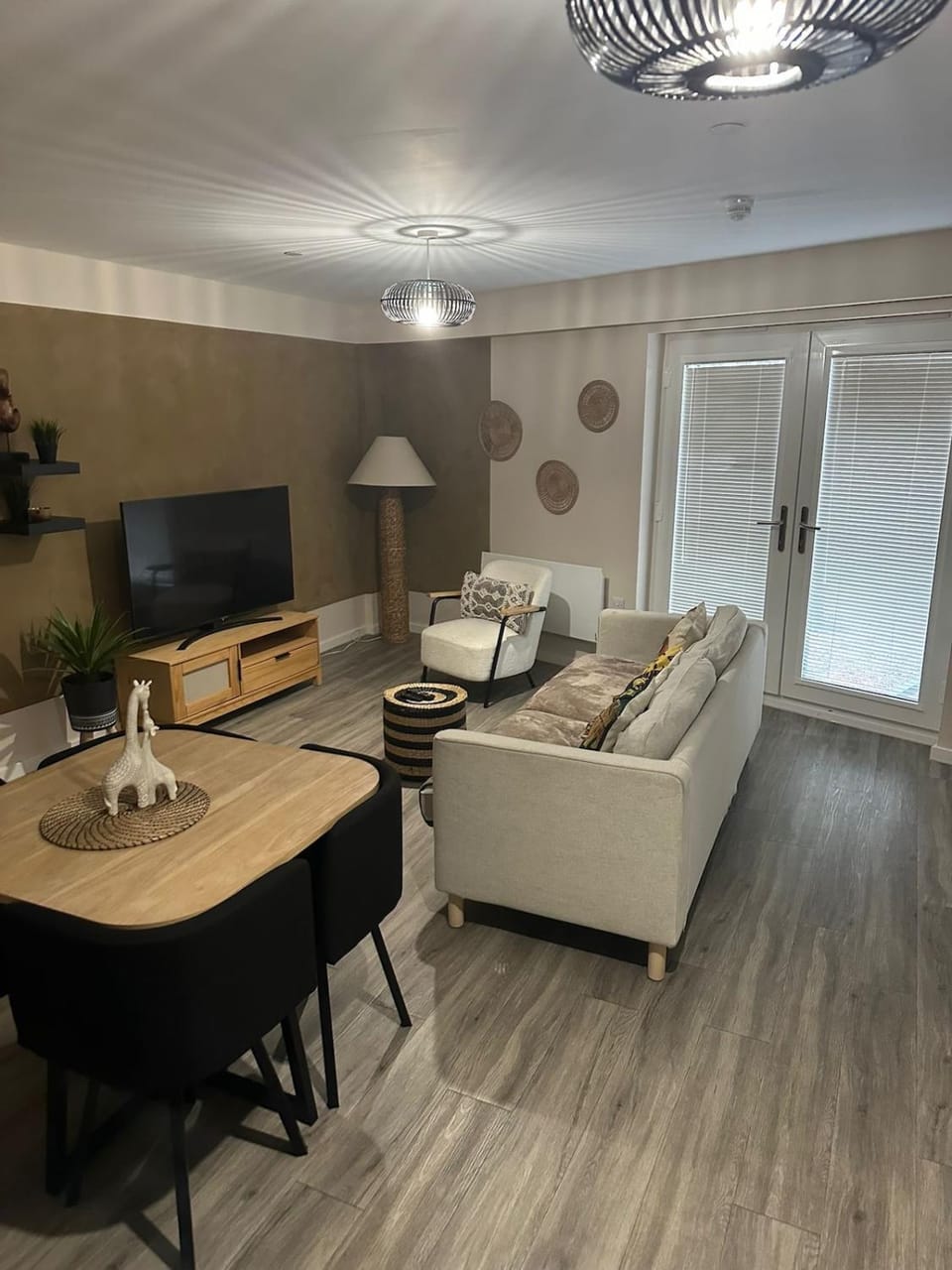 Living room, Seating area