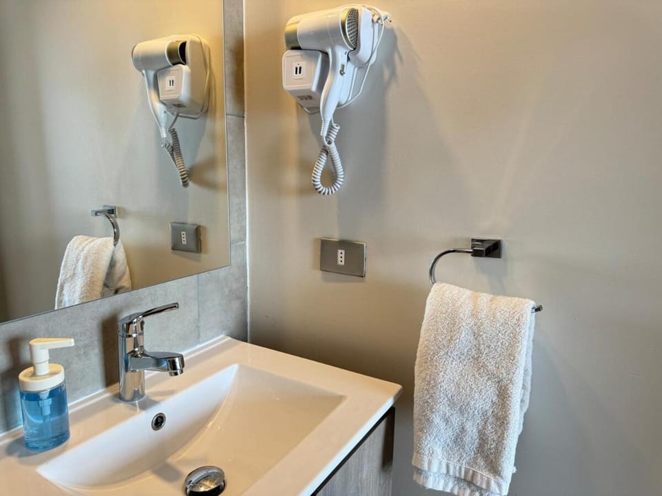Lo Ovalle - Gran Avenida Metro Apartment in Santiago