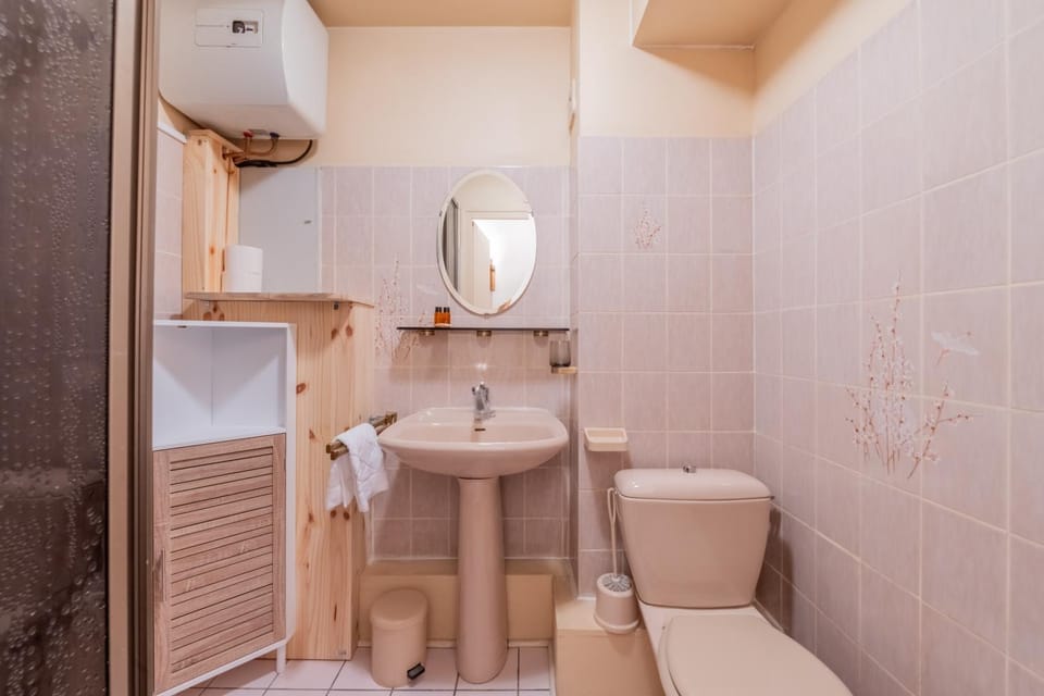 Shower, Bathroom