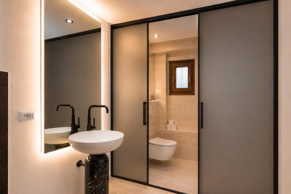 Shower, Toilet, Bathroom