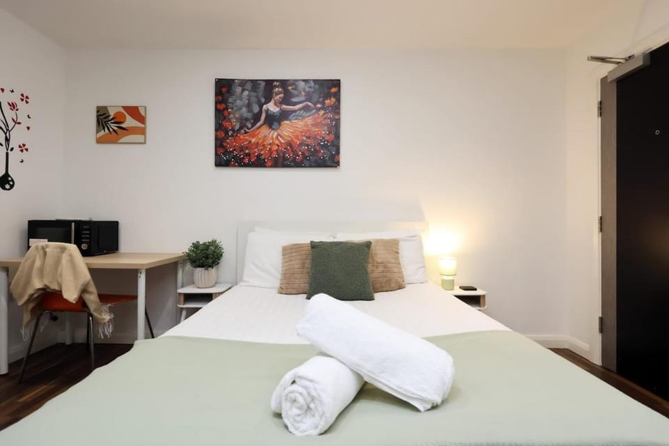 CentralHub5 1BD Studio- Contractor & Travelers Apartment in Cardiff