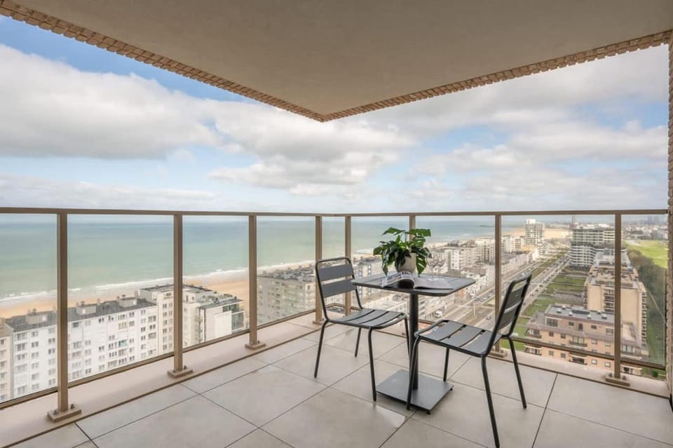 Seaside Apartment with Breathtaking Views Apartment in Ostend