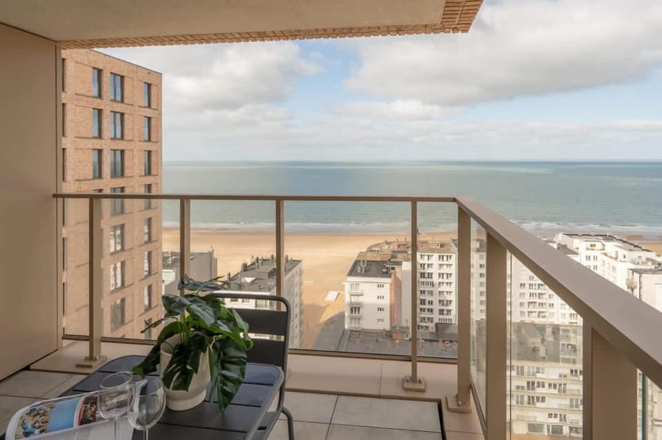 Seaside Apartment with Breathtaking Views Apartment in Ostend