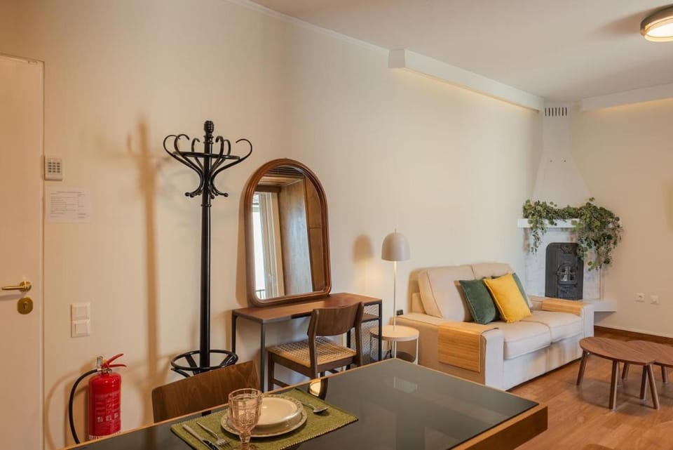 bÉige Kifissia Apartment in North Athens Regional Unit, Greece