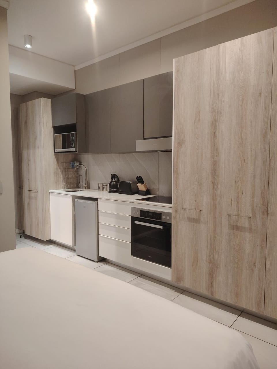 Menlyn Maine Trilogy Apartment 106 Apartment in Pretoria
