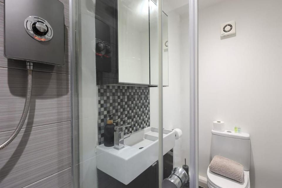 CentralHub4 1BD Studio- Contractor & Travelers Apartment in Cardiff