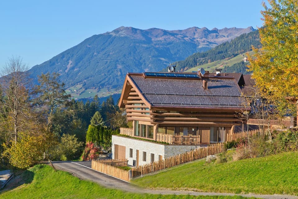 INFINITY SKY LODGE by belle-stay HEATED POOL, SAUNA and LIFT House in Tyrol