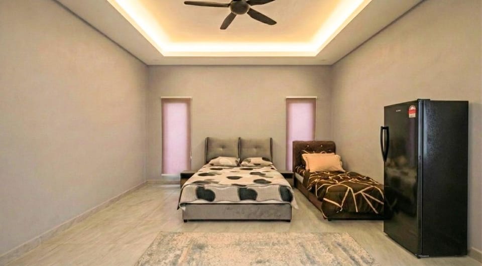Bed, Photo of the whole room, Bedroom, wardrobe