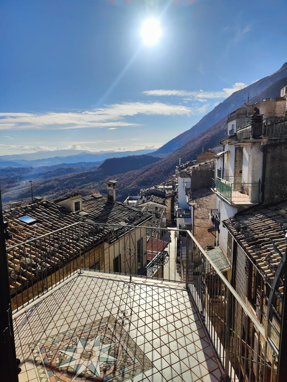 Natural landscape, Balcony/Terrace, City view, Mountain view