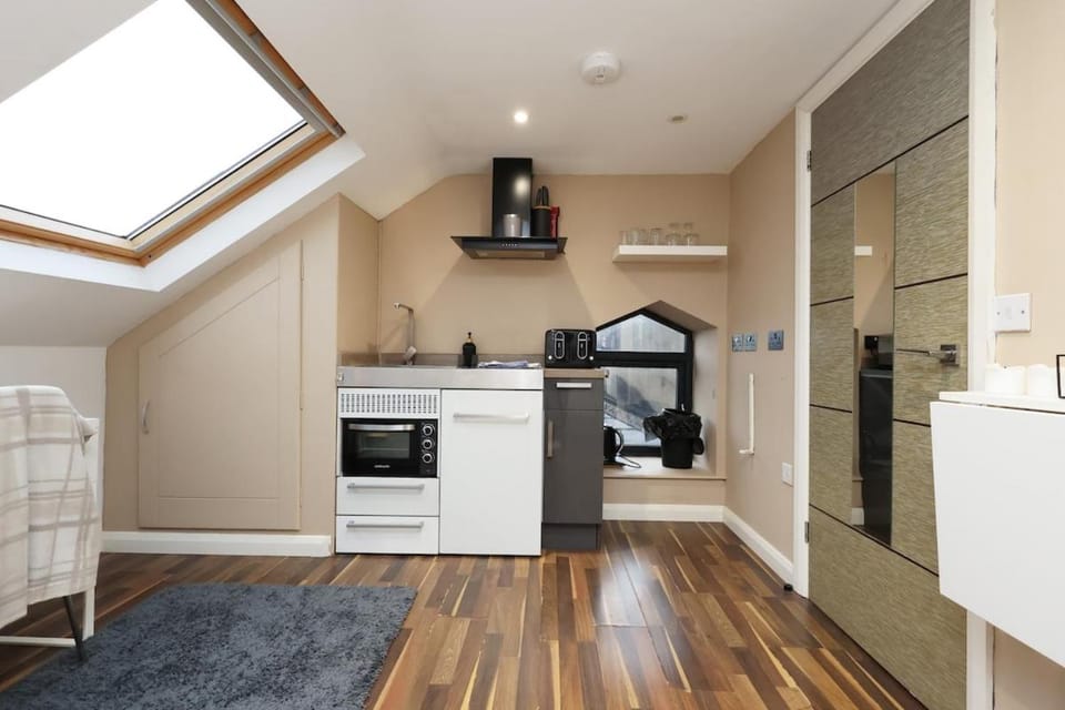 CentralHub3 1BD Studio- Contractor & Travelers Apartment in Cardiff