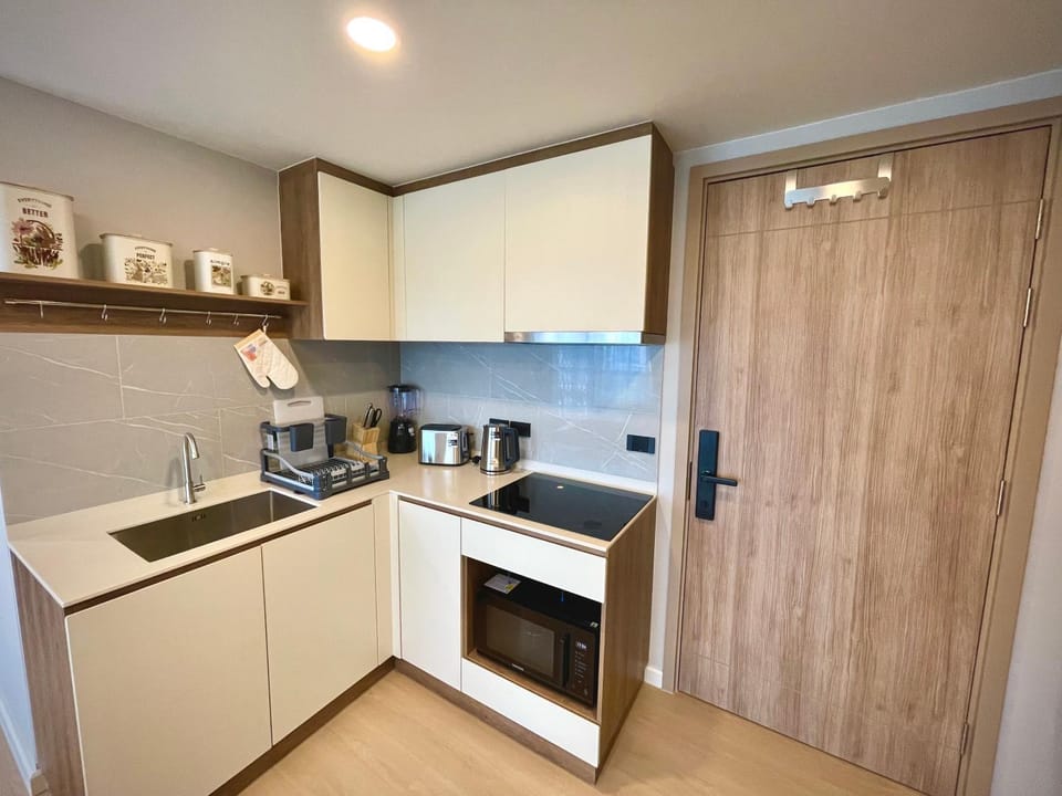 Family 2BR Bang Tao Near Porto de Phuket Space Apartment in Choeng Thale