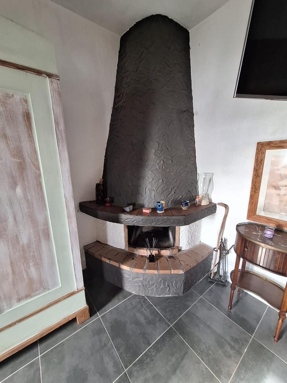 Bedroom, heating
