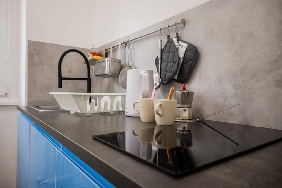 Pietralata house camera righe Bed and Breakfast in Rome