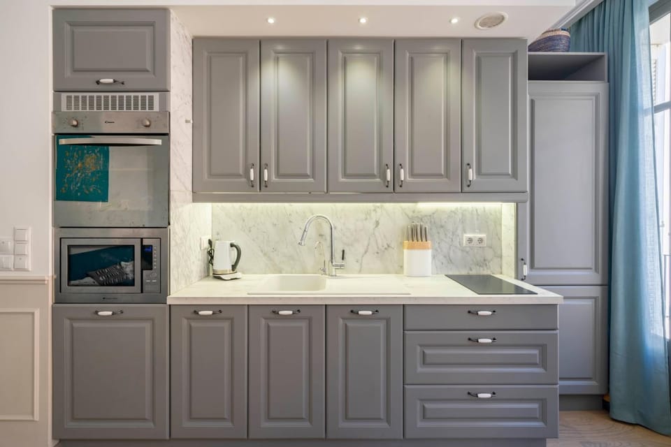COZYSTAY - 1124 - 3-Bedroom Apartment in the Heart of Cannes with Terrace Apartment in Cannes