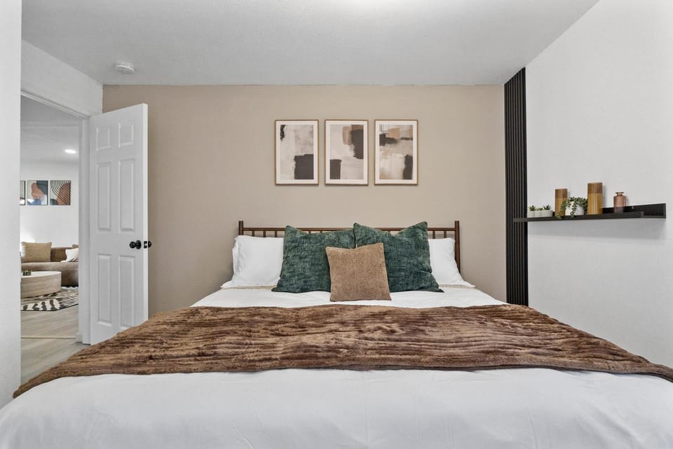 Bed, Bedroom