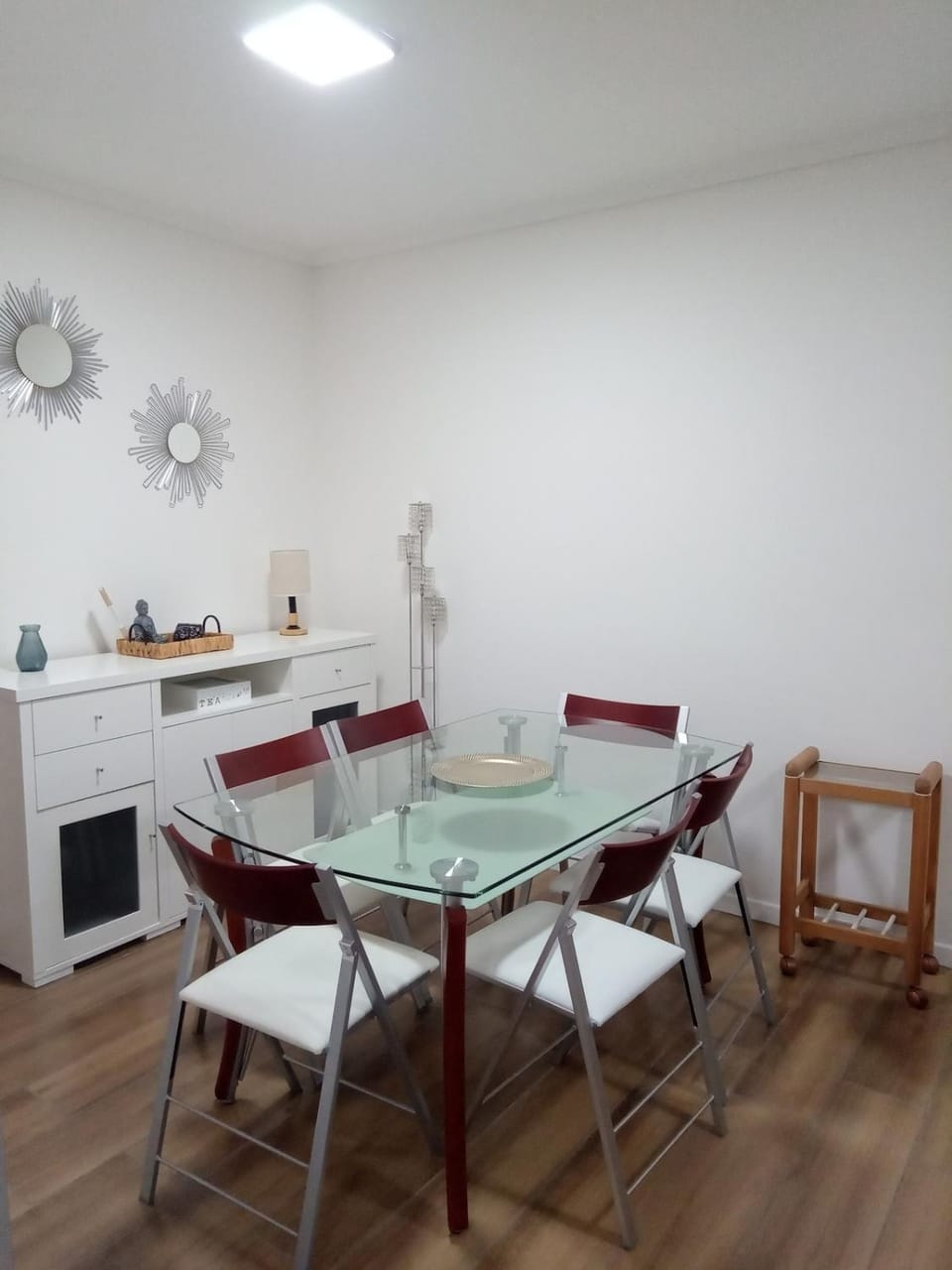 Departamento Moderno de 2 ambientes con cochera para 2-4 pax en frente de Playa Alicante Apartment in Mar del Plata