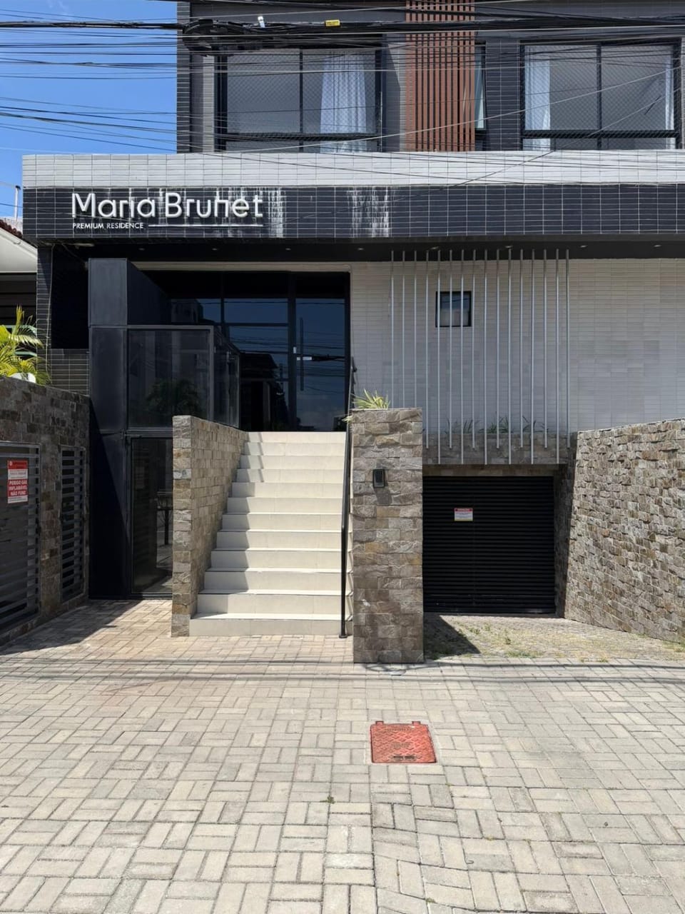 Property building, Facade/entrance