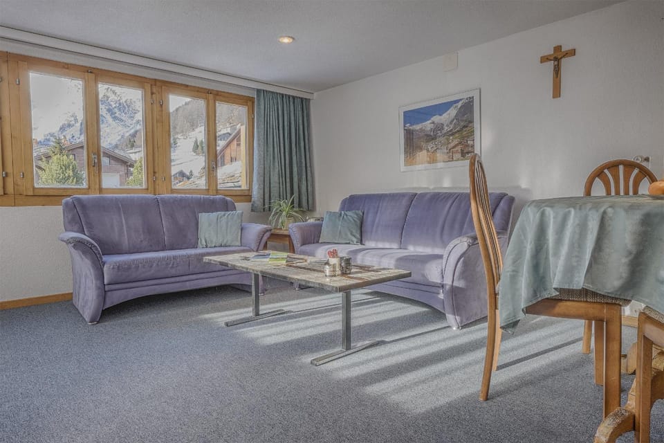 Living room, Decorative detail