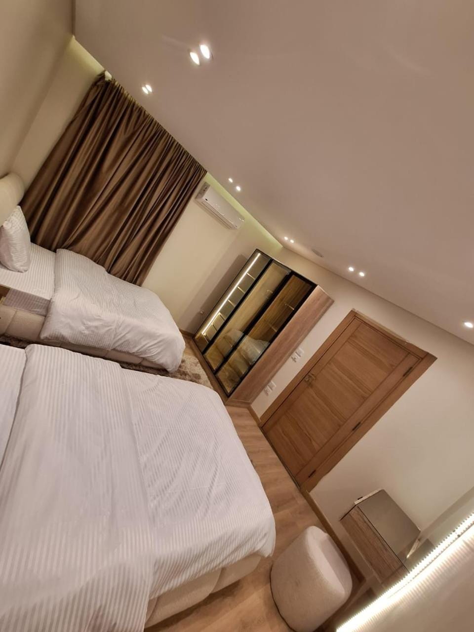 شقه بالمهندسين محي الدين الرئيسي Apartment in Egypt