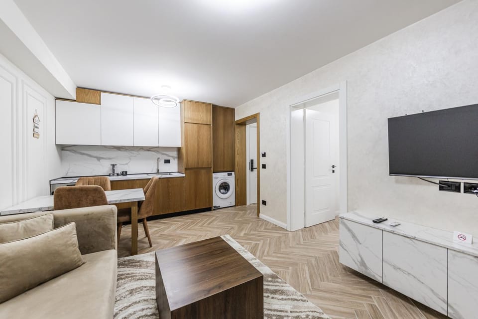 TV and multimedia, Kitchen or kitchenette, Living room, Seating area, oven, stove