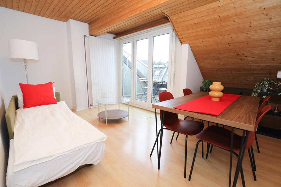 Minutes walk from Google HQ city view Apartment in Zurich City