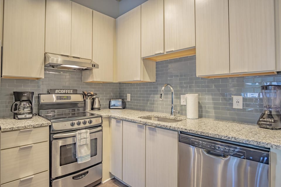 Midtown 1BR Fully Furnished Apartment - Great Location! apts Apartment in Atlanta