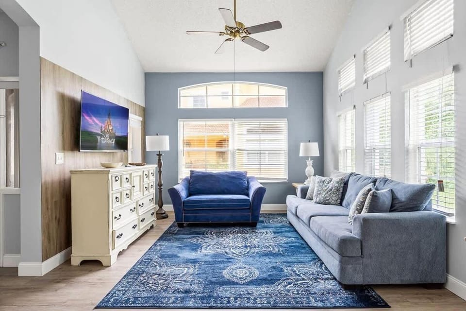 Communal lounge/ TV room, Living room