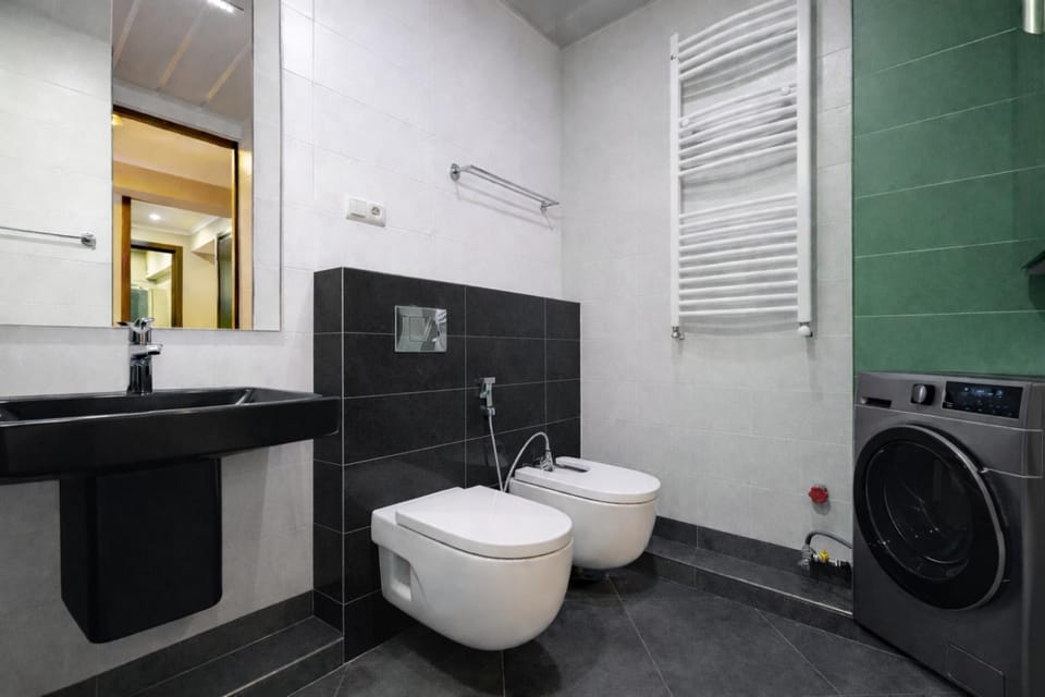 Toilet, Bathroom, washing machine, dryer