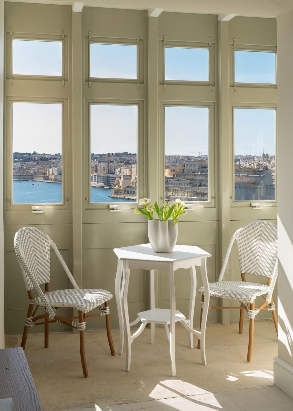 Luxury traditional 3 bedroom apartment with balcony and sea view LDEM1-6 Apartment in Valletta