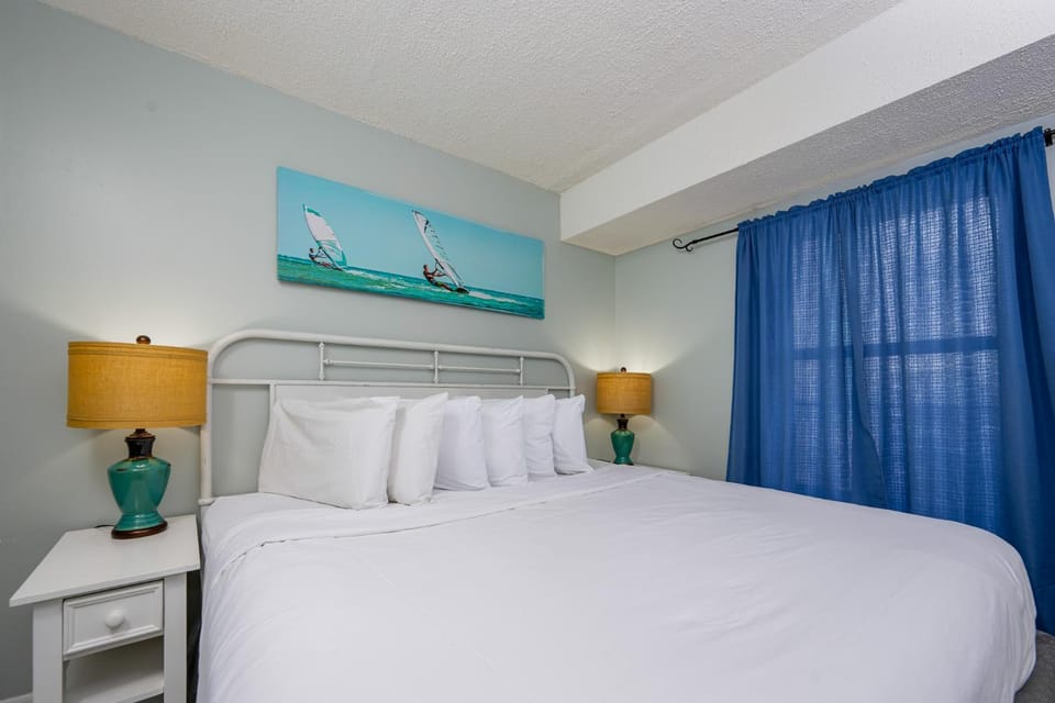 Island Winds East 106 Apartment in West Beach
