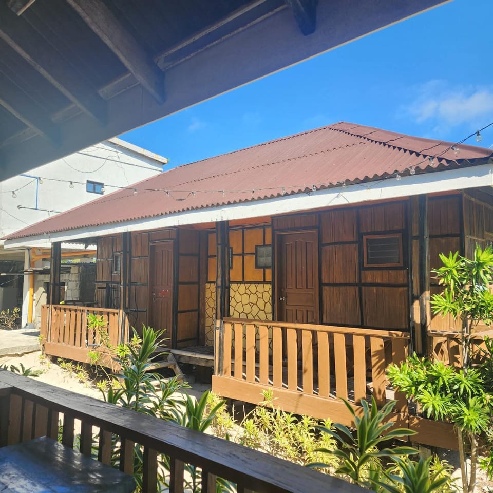 Shoreline88 Beach Resort Bed and Breakfast in Bolinao
