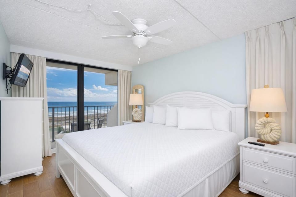 Island Winds East 209 Apartment in West Beach