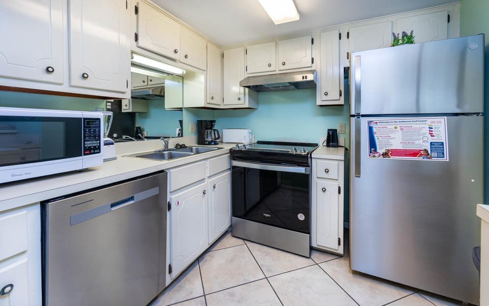 Island Winds East 302 Apartment in West Beach