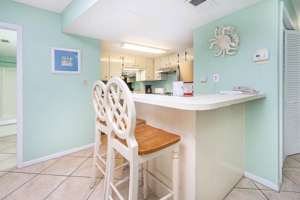 Island Winds East 302 Apartment in West Beach