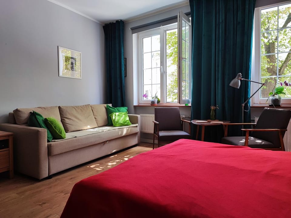 Bed, Photo of the whole room, Seating area