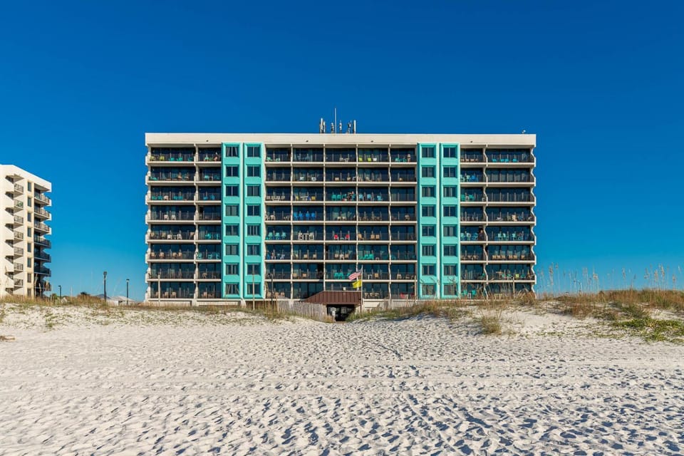 Island Winds East 309 Apartment in West Beach