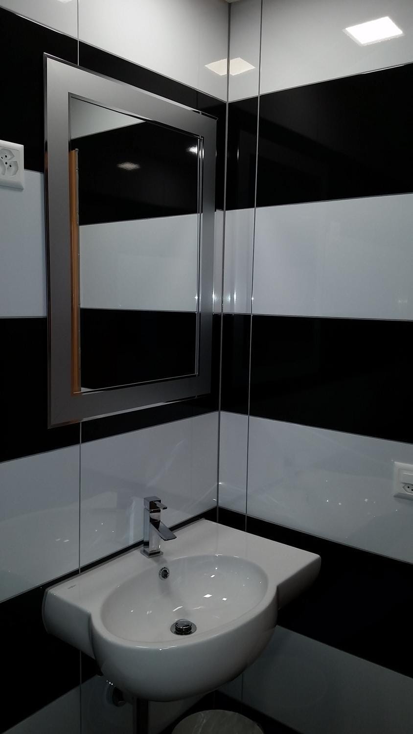 Bathroom, Decorative detail