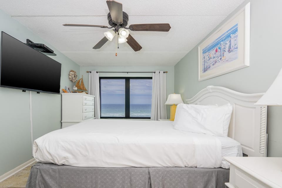 Island Winds East 602 Apartment in West Beach