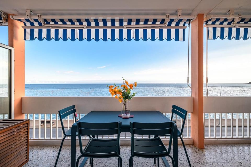 Day, Natural landscape, View (from property/room), Balcony/Terrace, Balcony/Terrace, Dining area, Sea view
