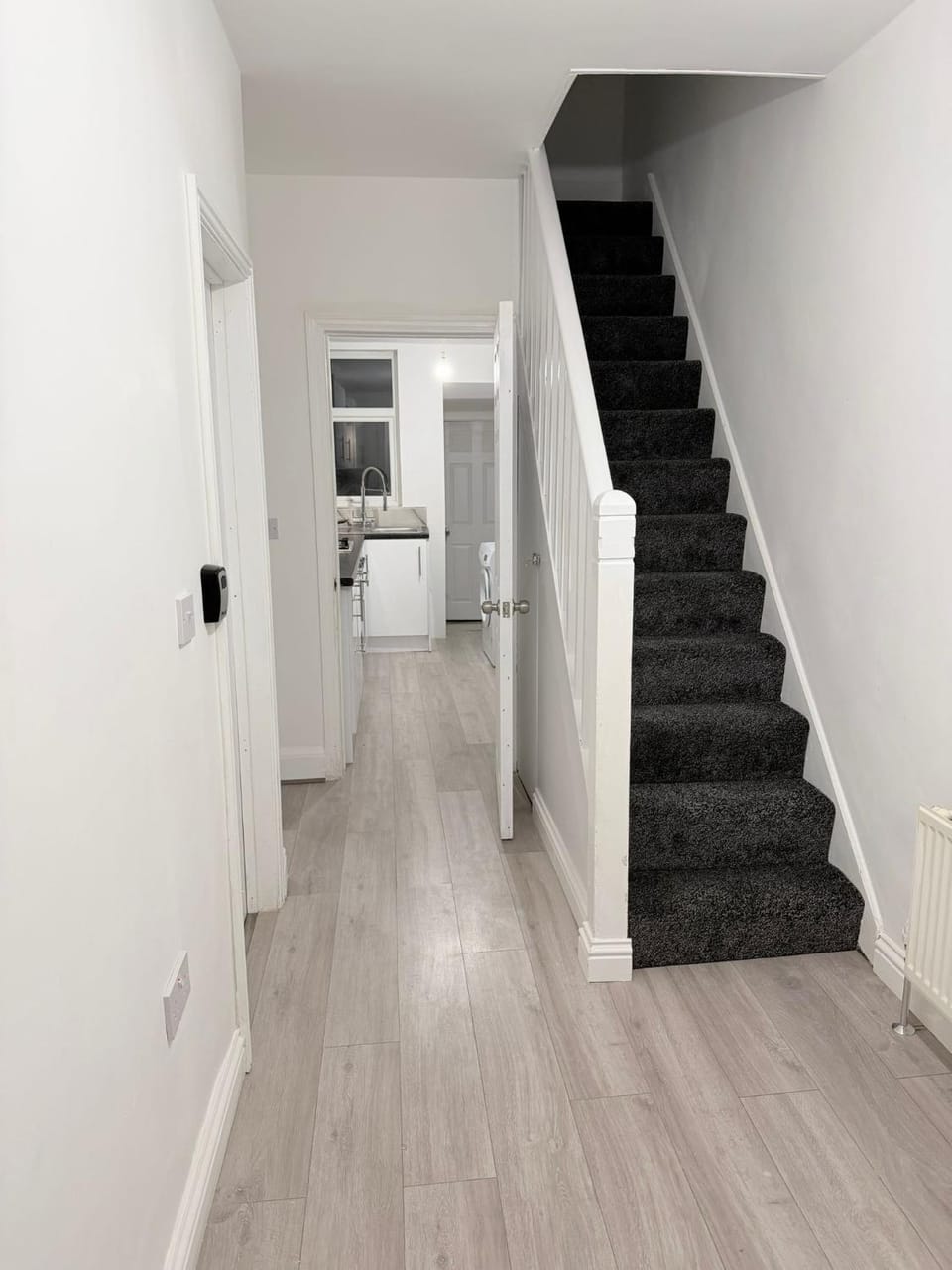 Facade/entrance, Kitchen or kitchenette