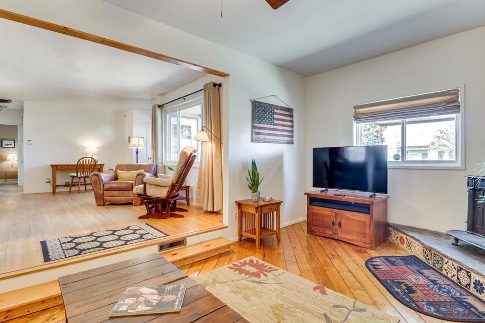 Easy Uptown Access! Charming ABQ Home w/ Yard House in Albuquerque