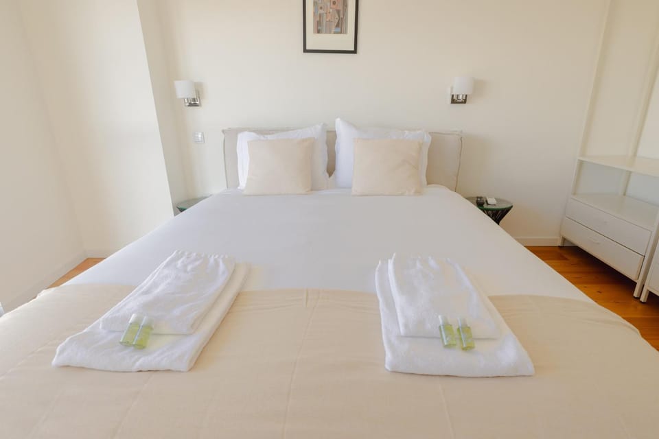 Trindade Skyline Premium by Hosty Apartment in Porto