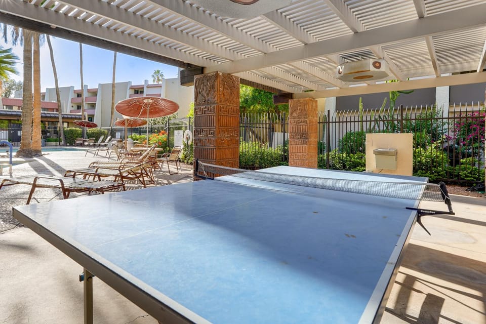 < 1 Mi to Old Town Scottsdale: Condo w/ Patio House in Scottsdale
