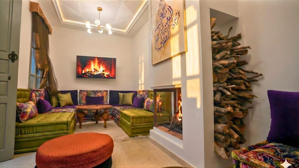 Seating area, Dining area, Area and facilities