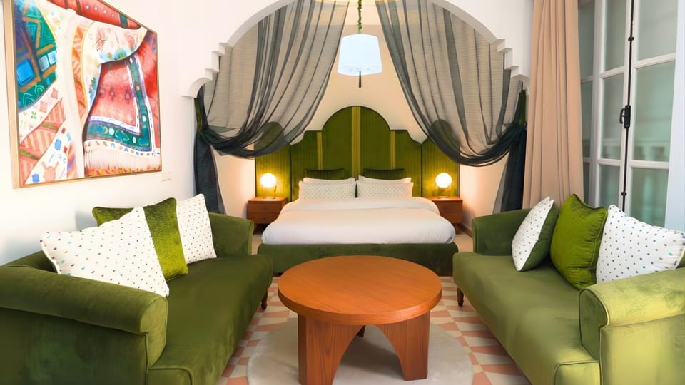 Bed, Seating area, Dining area, Bedroom