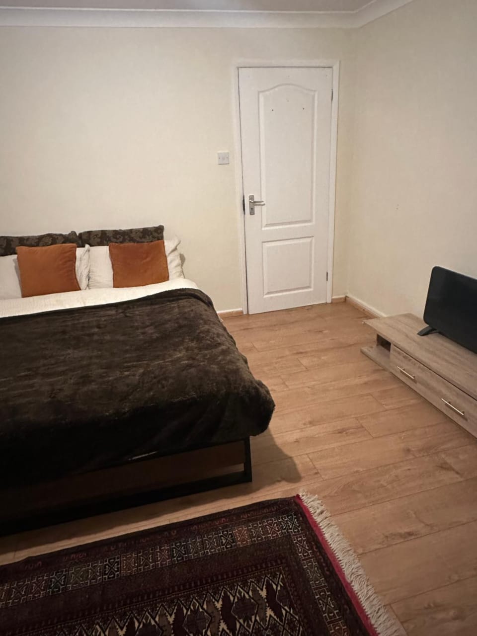 Shekeba Apartment in Reading