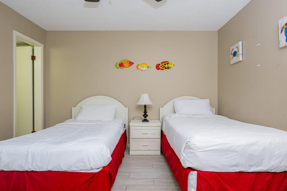 Island Winds West 378 Apartment in West Beach