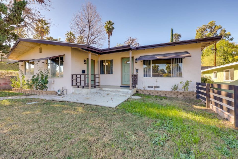 1 Mi to LLUMC! Loma Linda Home with Shared Patio Apartment in Loma Linda
